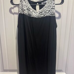 Black and White Lace Maternity Top